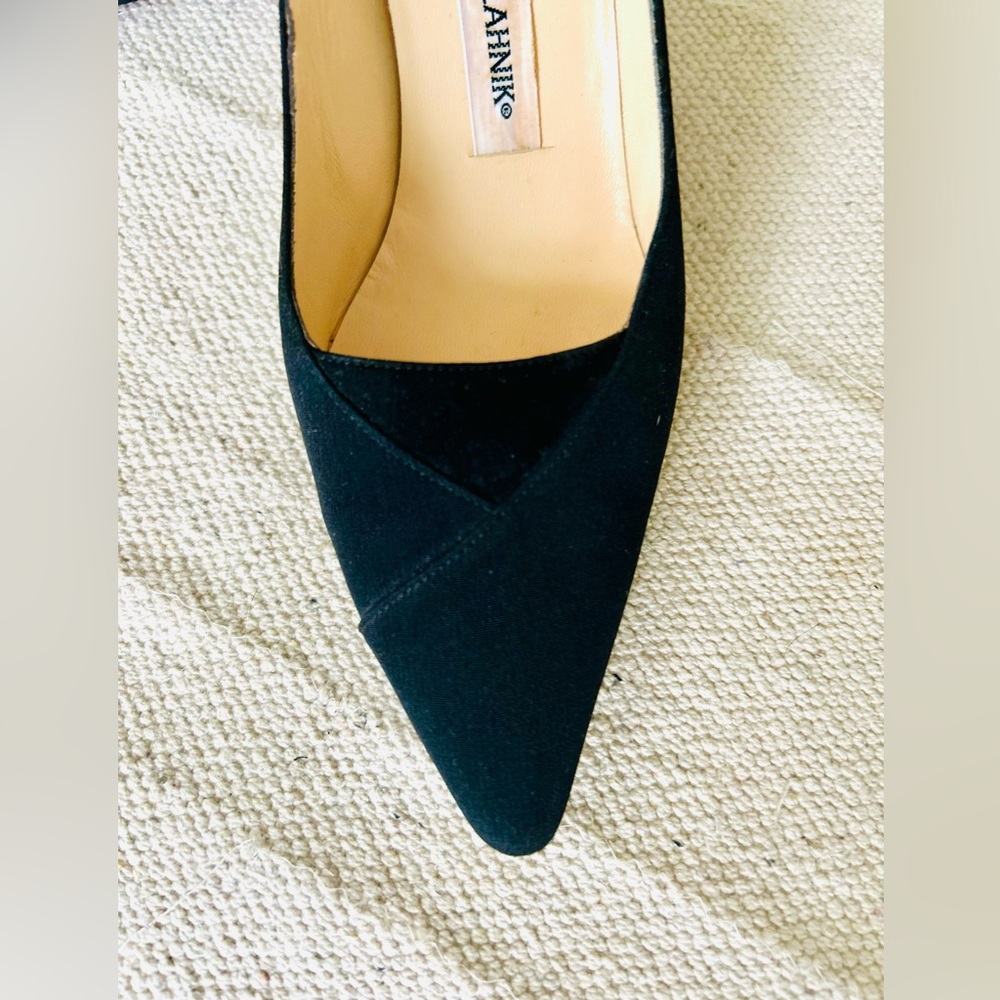 ❤️ Sale ❤️ Manolo Blahnik BB Textile-and-Suede Pump, EUC - Picture 7 of 16